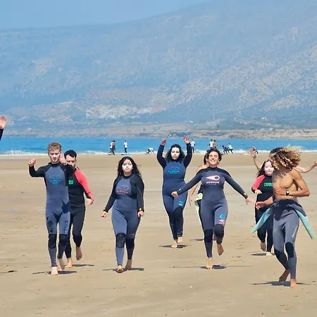 Bigblue Surf Experience Hostel (Adults Only)-3